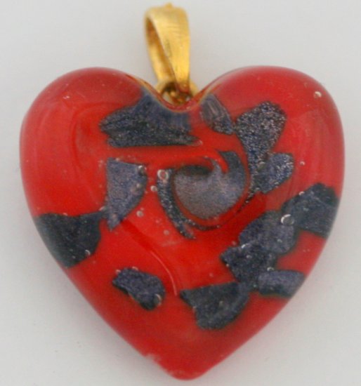 Murano Heart Aurora Flat (1.25 x1.25 in.) # 39 - Click Image to Close