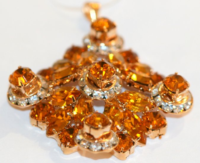 B12 Pendant Topaz - Click Image to Close