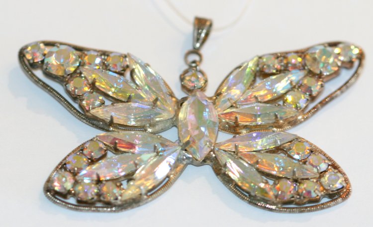 Butterfly Pendant Crystal AB - Click Image to Close
