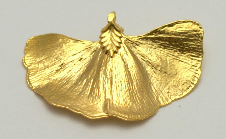 Ginko Leaf Dip In 24 k Gold Appx.size 1 x 0.50 in. - Click Image to Close